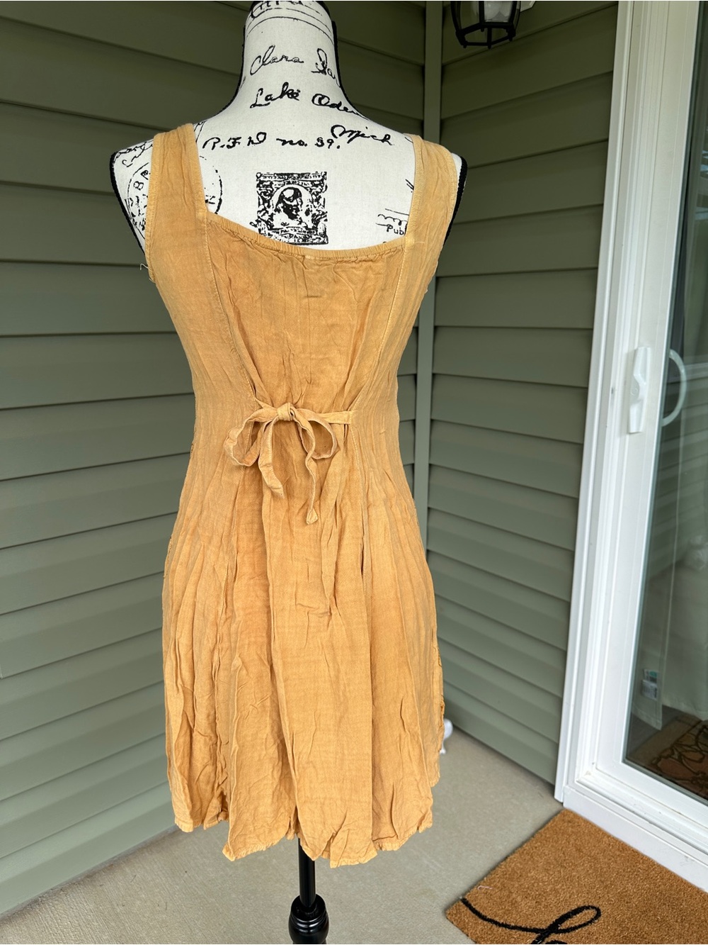 Henna Sleeveless Embroidered Mustard Summer Dress size Med very soft unique - Picture 4 of 8